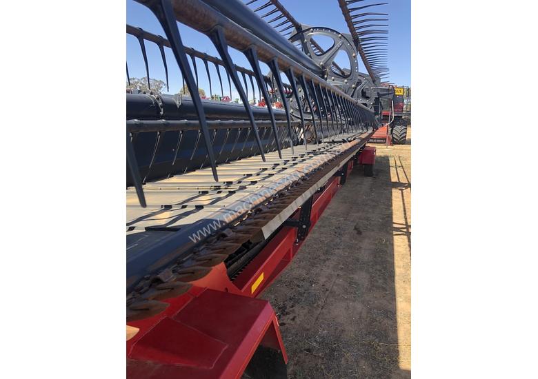 caption Case IH 9120 Header(Combine) Harvester/Header