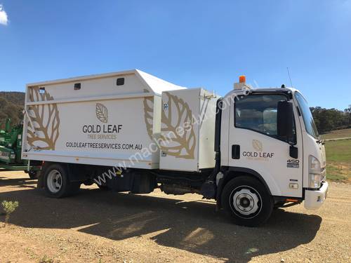 2013 Isuzu N Series Chipper Truck