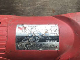 Milwaukee 125mm Angle Grinder 1520 Watt 240 Volt Electric AG16-125XC - picture1' - Click to enlarge