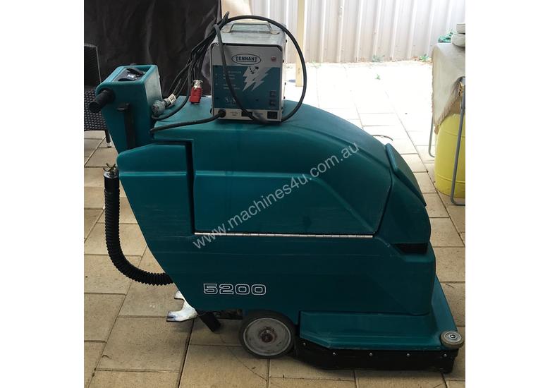 Used Tennant 5200 Walk Behind Scrubber In Listed On Machines4u