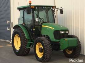 2010 John Deere 5101E - picture0' - Click to enlarge