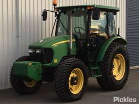 2010 John Deere 5101E - picture2' - Click to enlarge
