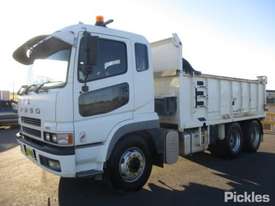 2010 Mitsubishi Fuso FV500 - picture2' - Click to enlarge
