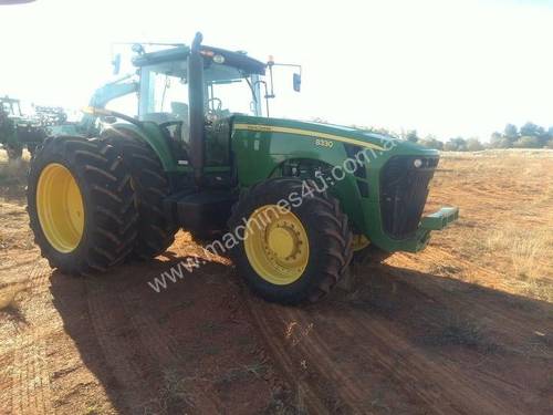 John Deere 8330