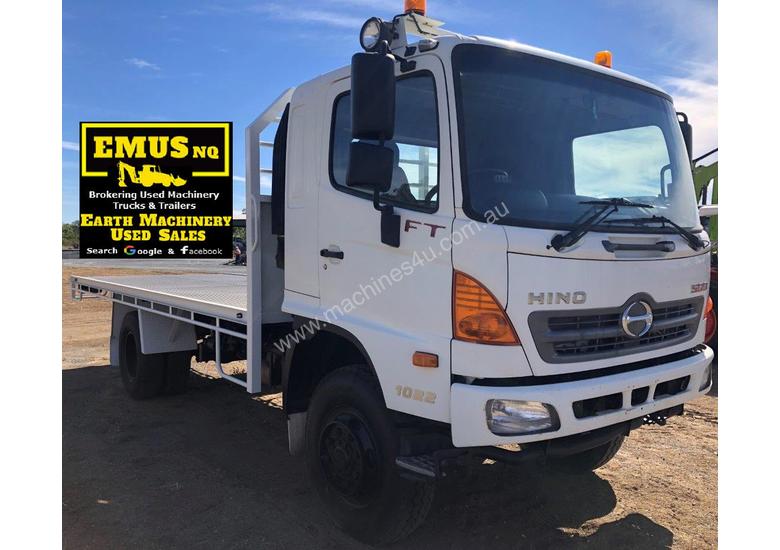 caption 2010 Hino Flat Top Tray Truck, bit over 100k km’s. TS464