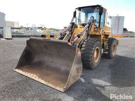 Volvo L90B - picture2' - Click to enlarge
