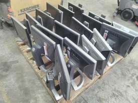 Custom Pallet OF 18 Monitors - picture0' - Click to enlarge