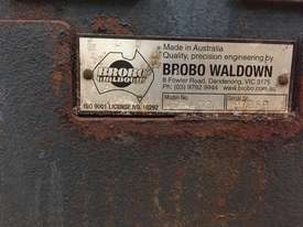 Used Brobo Waldown PG-300 Heavy Duty Pedestal Grinder - picture2' - Click to enlarge