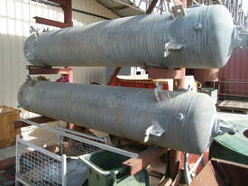 air tank  with relief valve - picture0' - Click to enlarge