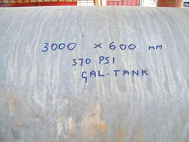 air tank  with relief valve - picture1' - Click to enlarge