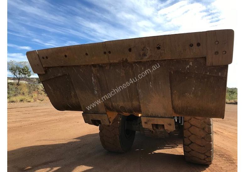 caption 2013 KOMATSU WA480-6 WHEEL LOADER