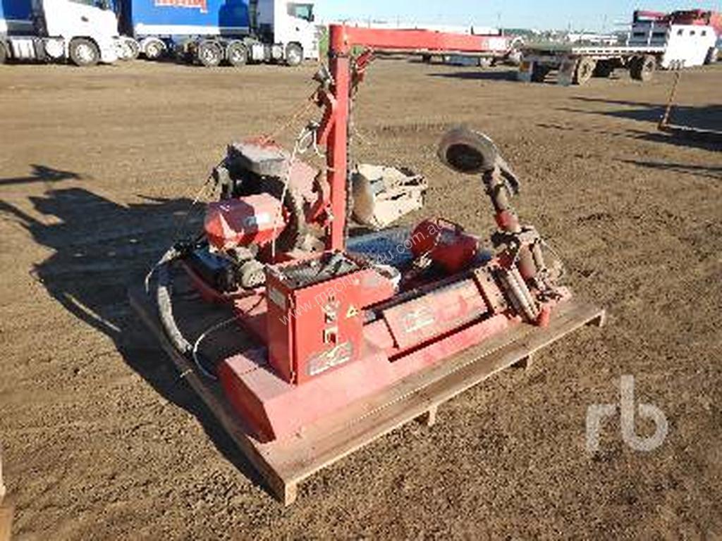 Used MONDOLFO FERRO MONDOLFO FERRO TBE156S Tire Changer Tyre Changer in