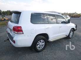 TOYOTA LAND CRUISER Sport Utility Vehicle - picture1' - Click to enlarge