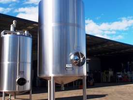Stainless Steel Mixing Tank (Vertical), Capacity: 4,000Lt - picture0' - Click to enlarge