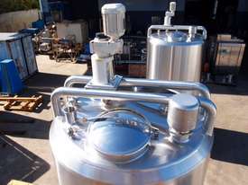 Stainless Steel Mixing Tank (Vertical), Capacity: 4,000Lt - picture2' - Click to enlarge