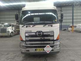 Hino 700 - picture0' - Click to enlarge