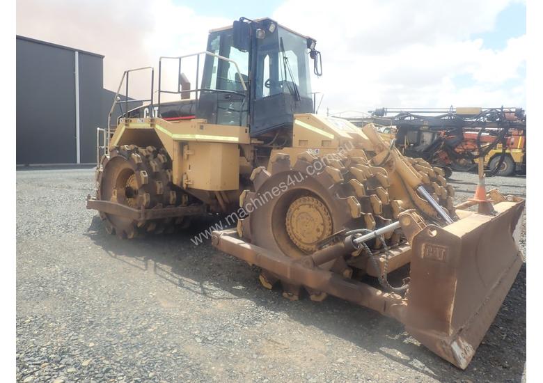 caption 1997 Caterpillar 825G Compactor