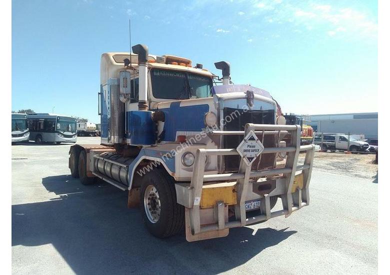 caption Kenworth C 500