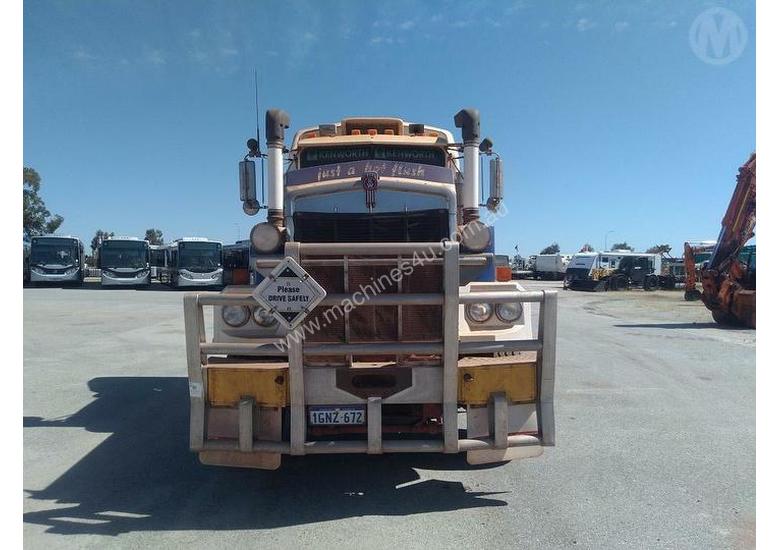 caption Kenworth C 500