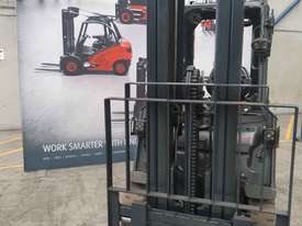 Used Forklift:  E30/600H Genuine Preowned Linde 3t - picture0' - Click to enlarge