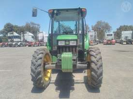 John Deere 5320 FWA Cab - picture0' - Click to enlarge