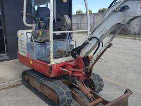 USED TAKEUCHI TB016 TRACKED EXCAVATOR 1.6T + BUCKETS - picture0' - Click to enlarge