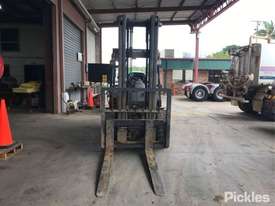 1997 Komatsu FD45T-7 - picture1' - Click to enlarge