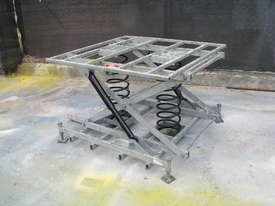 Self-Leveling Table Pallet Loader Leveller - Safetech Palift - picture0' - Click to enlarge