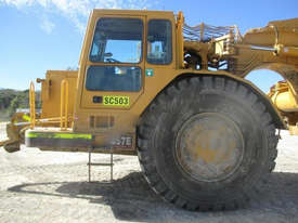 Caterpillar 657E Open Bowl Scraper - picture1' - Click to enlarge