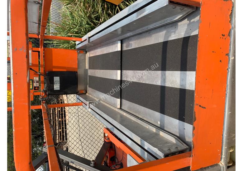 caption 2012 JLG 1930ES 19ft Electric Scissor Lift, Well Maintained & Great Condition!