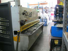 CMT 3200mm x 6mm Variable Rake Hydraulic Guillotine - picture0' - Click to enlarge