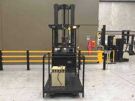 Crown  Stock Picker Forklift - picture1' - Click to enlarge