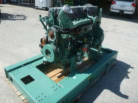 VOLVO D9 385HP TURBOED DIESEL ENGINE (TAD940GE) - picture0' - Click to enlarge