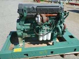 VOLVO D9 385HP TURBOED DIESEL ENGINE (TAD940GE) - picture1' - Click to enlarge