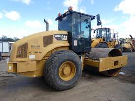 Caterpillar CS56B Smooth Drum Roller - picture0' - Click to enlarge