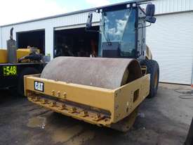 Caterpillar CS56B Smooth Drum Roller - picture2' - Click to enlarge