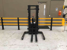 Crown SX3000 Walk Behind Forklift - picture0' - Click to enlarge