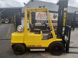 Weekend special Sale- Hyster Forklift 2002 model 3 ton capacity 3700mm lift Side shift only $7999 - picture0' - Click to enlarge