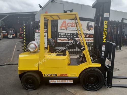 Weekend special Sale- Hyster Forklift 2002 model 3 ton capacity 3700mm lift Side shift only $7999