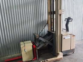Crown Walkie Reach Truck - picture0' - Click to enlarge