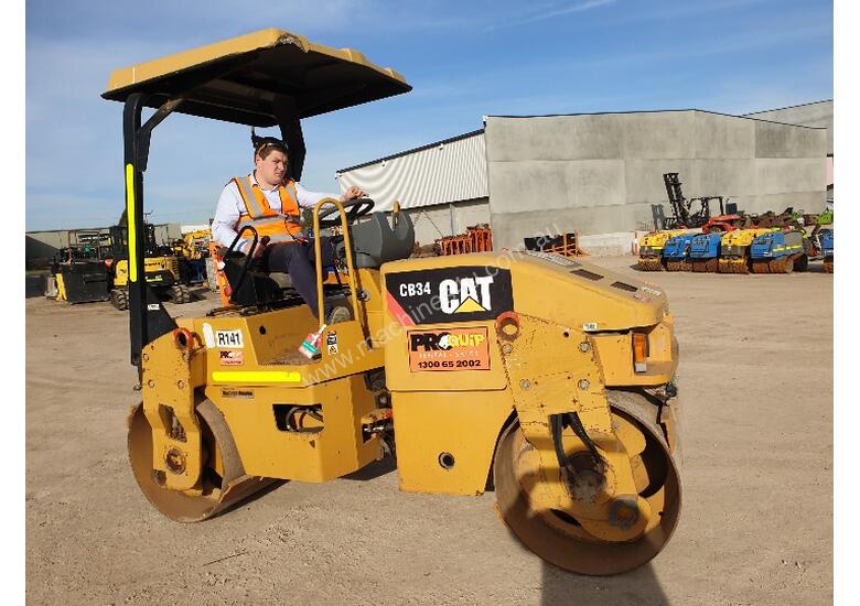 Used 2008 Caterpillar CB34  Double Drum Smooth Rollers in 