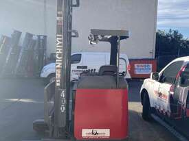 High reach truck - picture1' - Click to enlarge