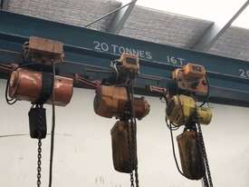 Gantry Chain Hoists x 3 Price Negotiable   - picture2' - Click to enlarge