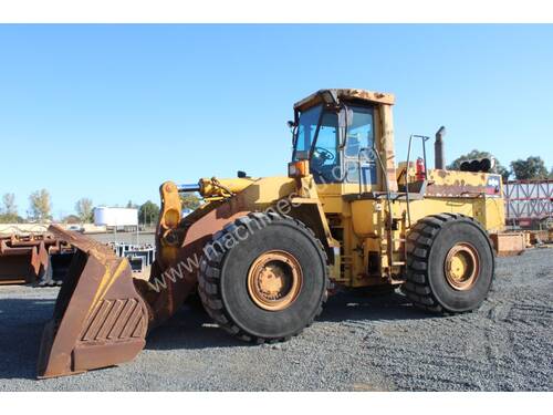 Komatsu WA500-1 Wheel Loader