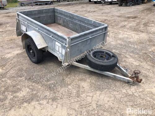 1990 Classic Trailers Approx. 7' x 4'