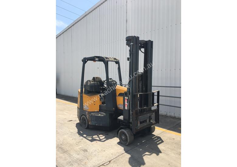 caption 2.0T Battery Electric Narrow Aisle Forklift