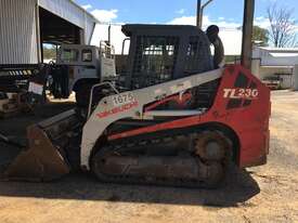 Takeuchi TL230 Hi Flow with new tracks - picture0' - Click to enlarge