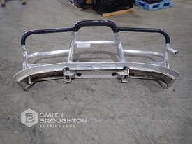 ALUMINIUM BULL BAR - picture1' - Click to enlarge