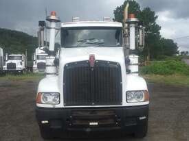 Kenworth T401 - picture0' - Click to enlarge