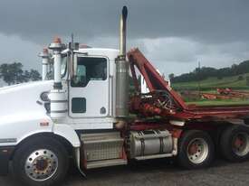 Kenworth T401 - picture2' - Click to enlarge